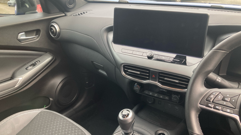 Nissan Juke 1.0 DiG-T N-Connecta 5dr Petrol Hatchback